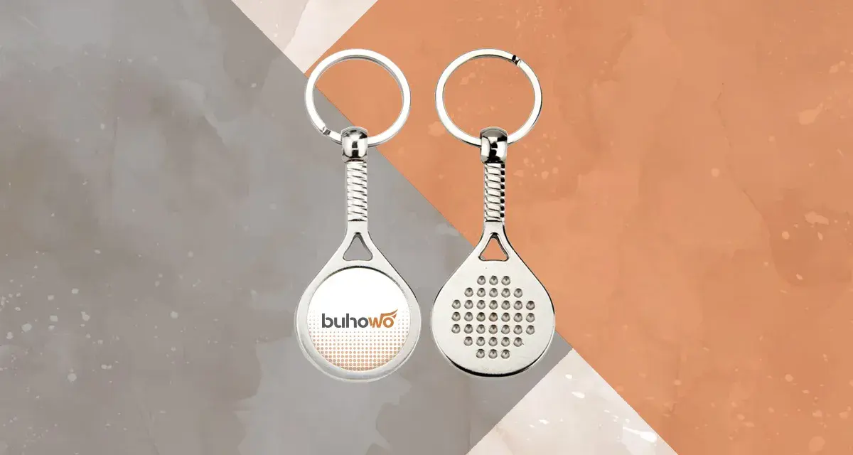 Llavero padel personalizado con logo Buhowo. Un accesorio ideal para los amantes del pádel.