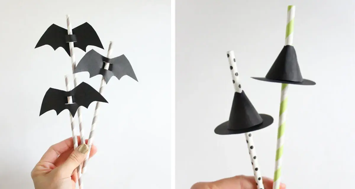 Decoración Halloween manualidades: pajitas con murciélagos de papel negro y sombreros de bruja.