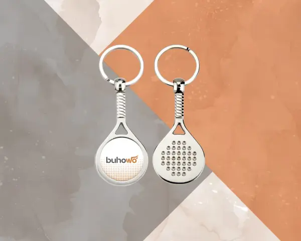 Llavero padel personalizado con logo Buhowo. Un accesorio ideal para los amantes del pádel.