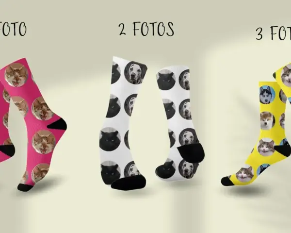 Calcetines serigrafiados con caras de gatos y perros en rosa, blanco y amarillo. ¡Perfectos para amantes de las mascotas!