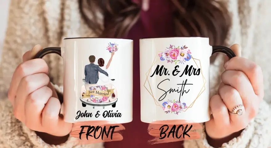 Tazas de boda personalizadas con pareja en coche "Just Married" y "Mr. & Mrs. Smith".