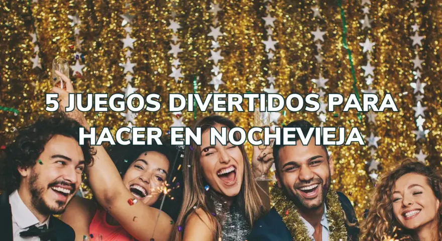 Cinco amigos celebran con confeti y chispas, listos para divertidos juegos para Nochevieja.