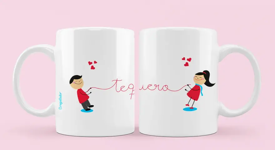 Taza amor con un niño y una niña unidos por un hilo rojo, con corazones.